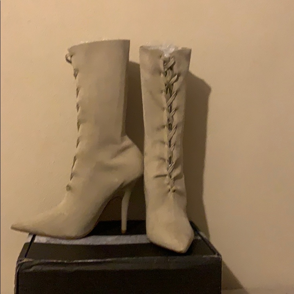 Yeezy season 5 sock booties. Size 8.5  New